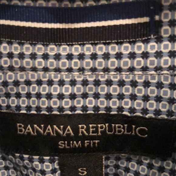 Buttoned down men’s small shirt - Picture 2 of 2